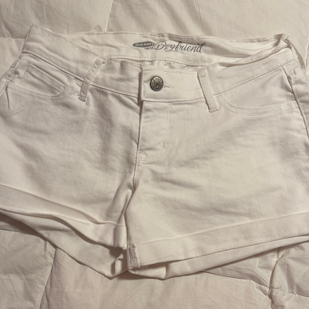Old Navy Women's White Boyfriend Denim Jean Shorts 2P